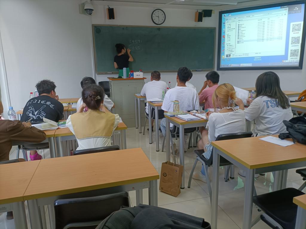 2021级韩语班学子入学感言