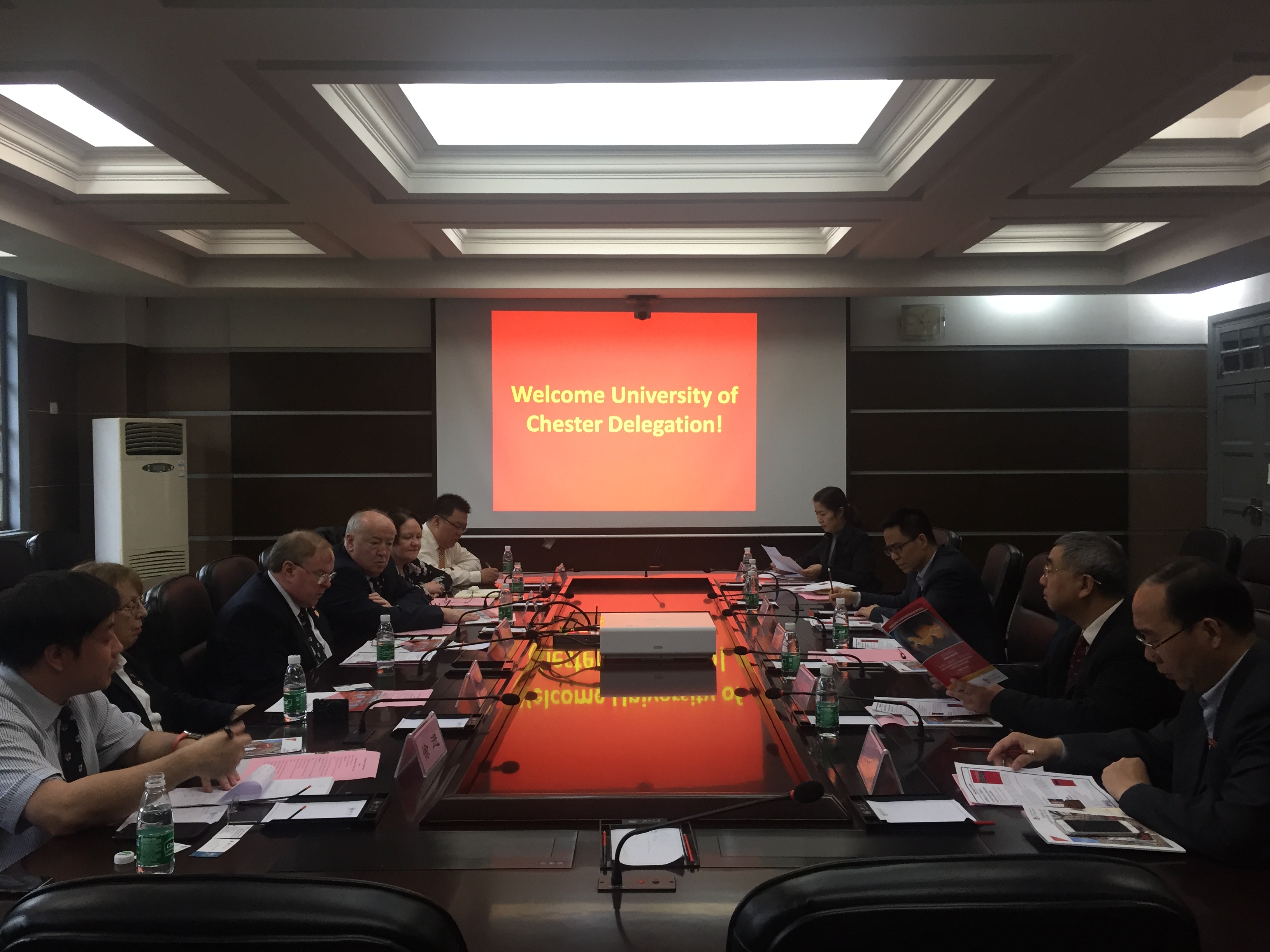 英国切斯特大学代表团访问湖南大学